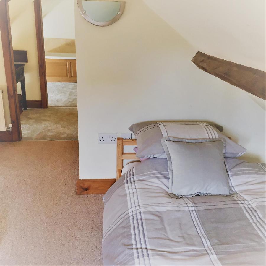 Meg'S Cottage Тонтон Екстер'єр фото